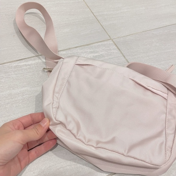 Lululemon pink and gold all night festival bag - Picture 6 of 7